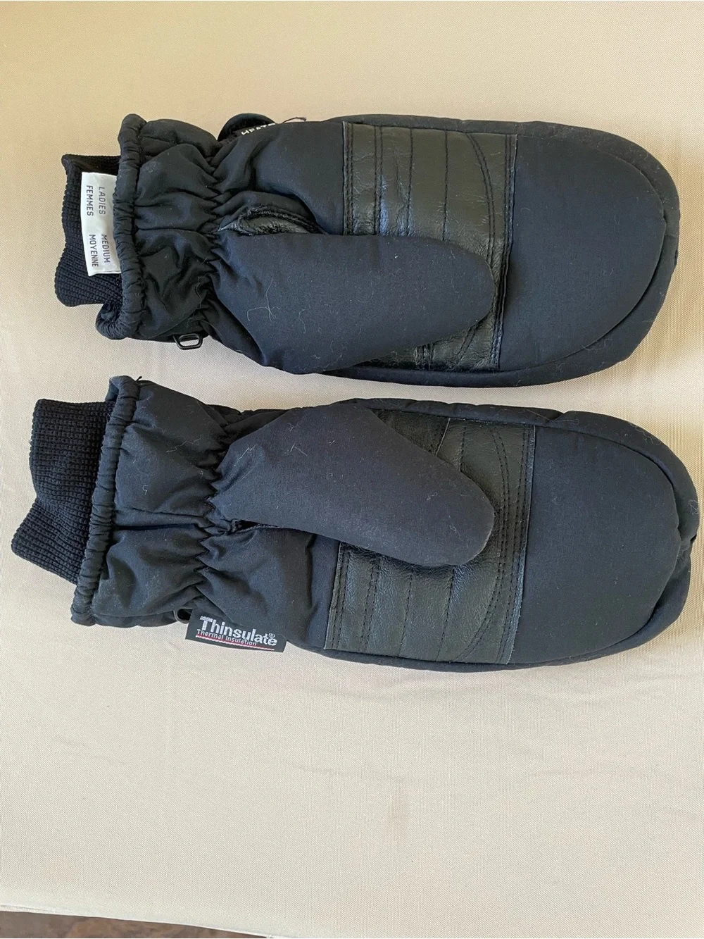 Gordini Women's Black Insulated Mittens with Adjustable Wrist Strap